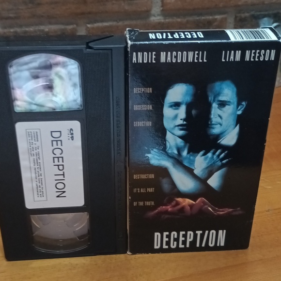 Deception Ruby Cairo 1992 ‧ Thriller/Mystery ‧ 1h 51m - Picture 7 of 8